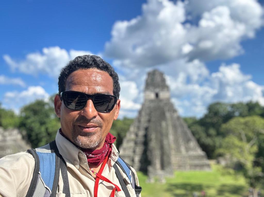 10 Questions: An Interview With&nbsp;Reyes